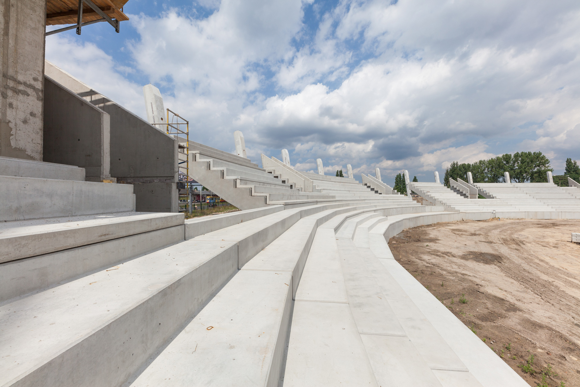 Trybuny na stadionie Orła w Łodzi